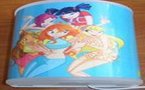 LAMPE APPLIQUE Les winx fond bleu