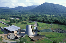 le site de VULCANIA à SAINT-OURS-LES ROCHES