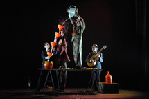 Le cabaret désemboité Le cabaret désemboité