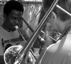 BRASSAFRIK ( Belgique / Ghana ) BRASSAFRIK ( Belgique / Ghana )