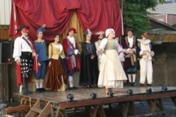 La Compagnie du Mystère Bouffe propose un stage de Commedia pour les enfants à partir de 7 ans. La Compagnie du Mystère Bouffe propose un stage de Commedia pour les enfants à partir de 7 ans.