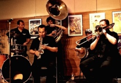 Happy Feet – Jazz Band Happy Feet – Jazz Band