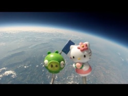 Nos jouets dans l'espace (bad piggies et kitty) Nos jouets dans l'espace (bad piggies et kitty)