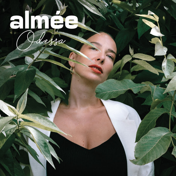 Almée séduit avec la Lyric Vidéo d'Odessa Almée séduit avec la Lyric Vidéo d'Odessa