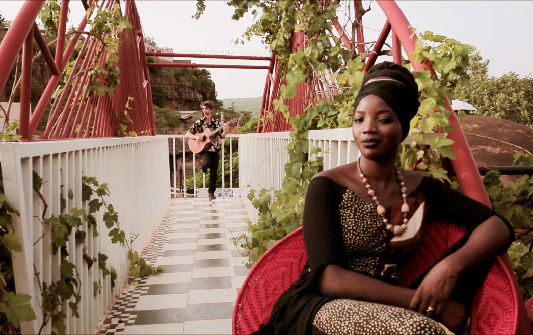Salimata "Tina" Traoré rejoint l'album YEKO de Yohann Le Ferrand Salimata "Tina" Traoré rejoint l'album YEKO de Yohann Le Ferrand