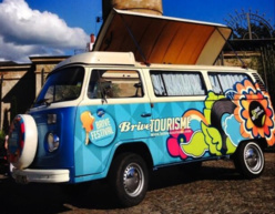 Le Combi aux couleurs acidulées de Brive Festival Le Combi aux couleurs acidulées de Brive Festival