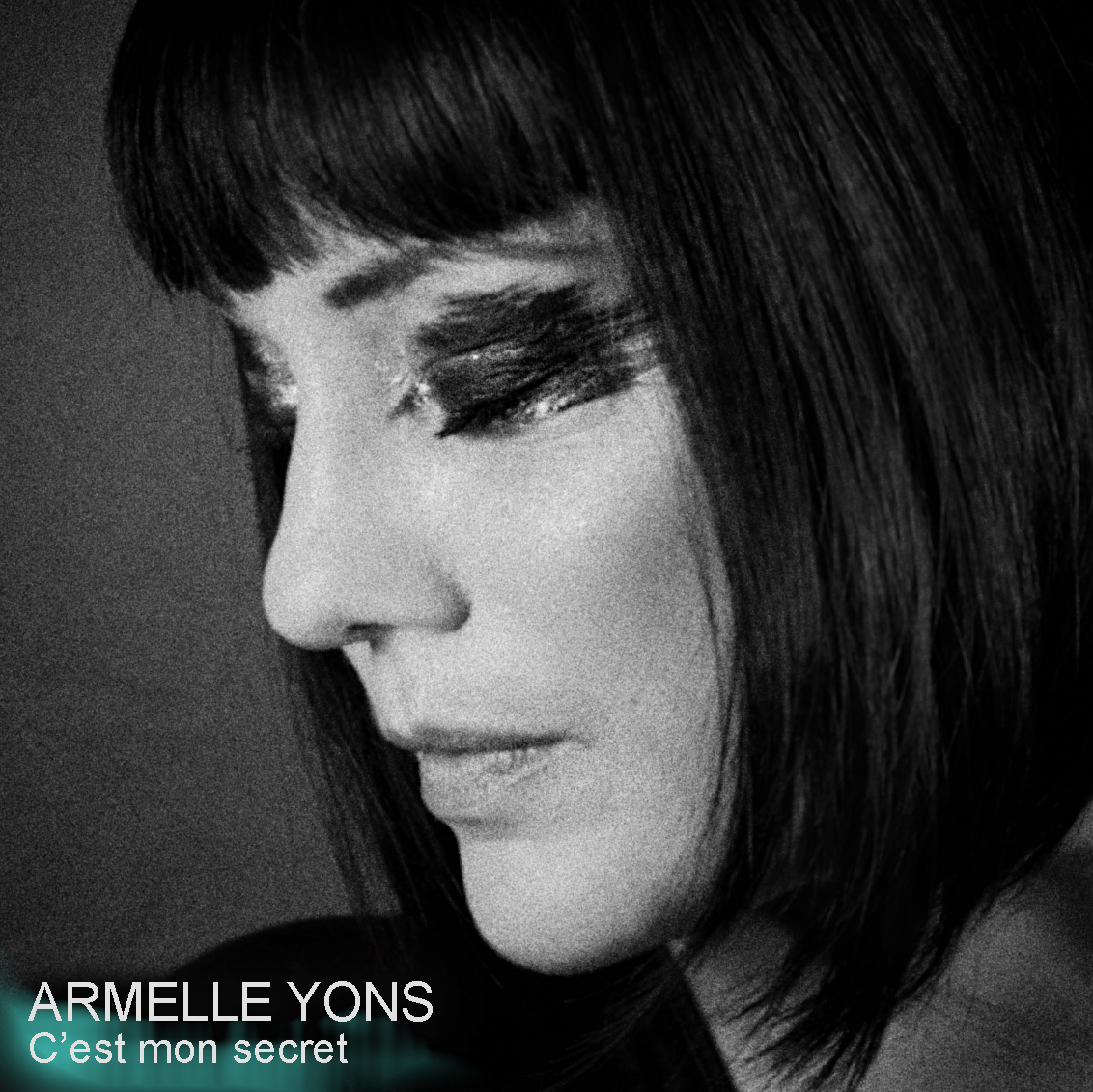 Armelle Yons chante son nouveau clip C'est Mon Secret