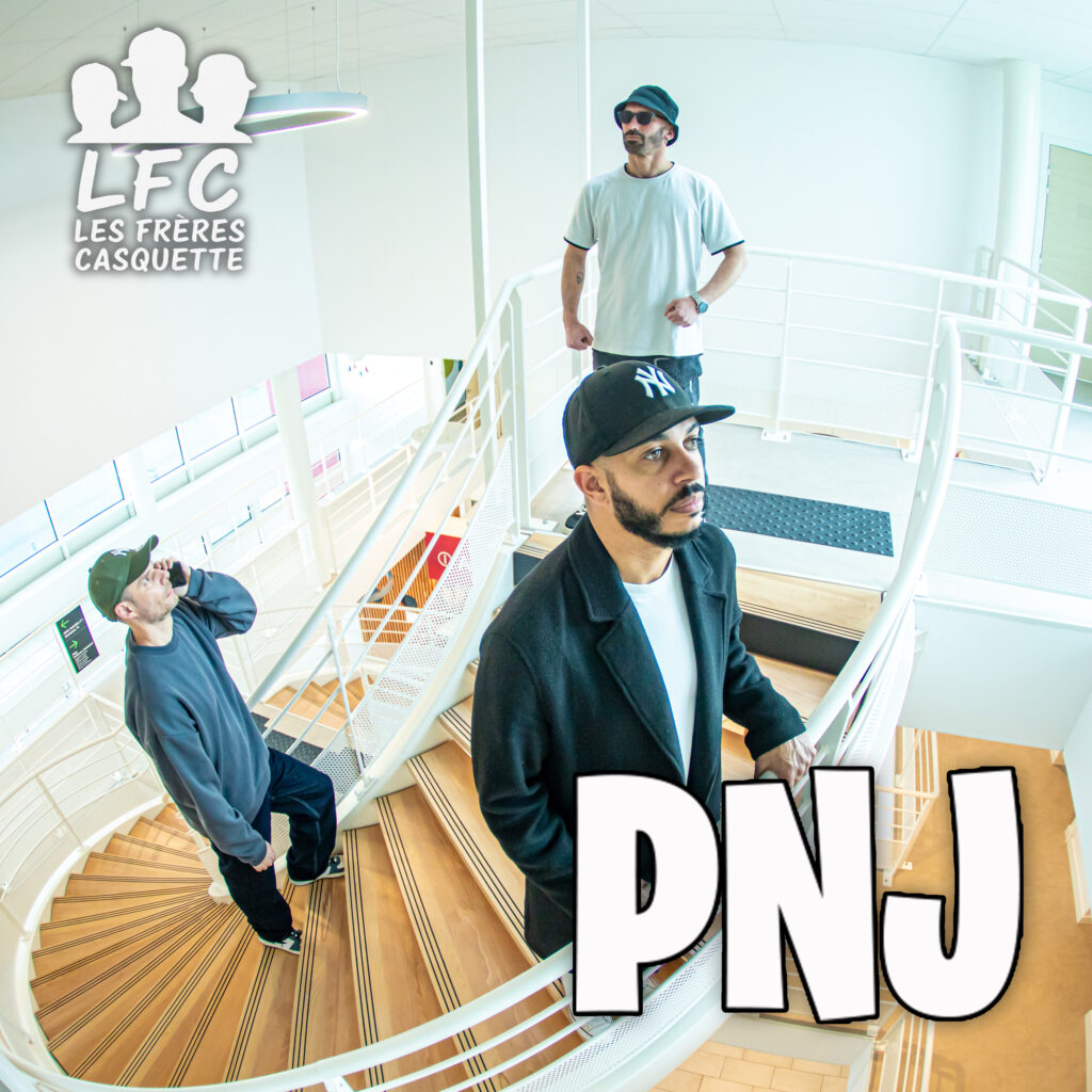 LES FRÈRES CASQUETTE – HIP-HOP FAMILIAL, ÉNERGIE XXL ET NOUVEL EP PNJ