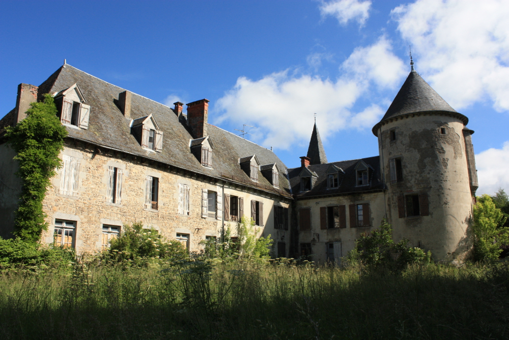Le Château du Theil situé à Ussel est aujourd'hui en danger.