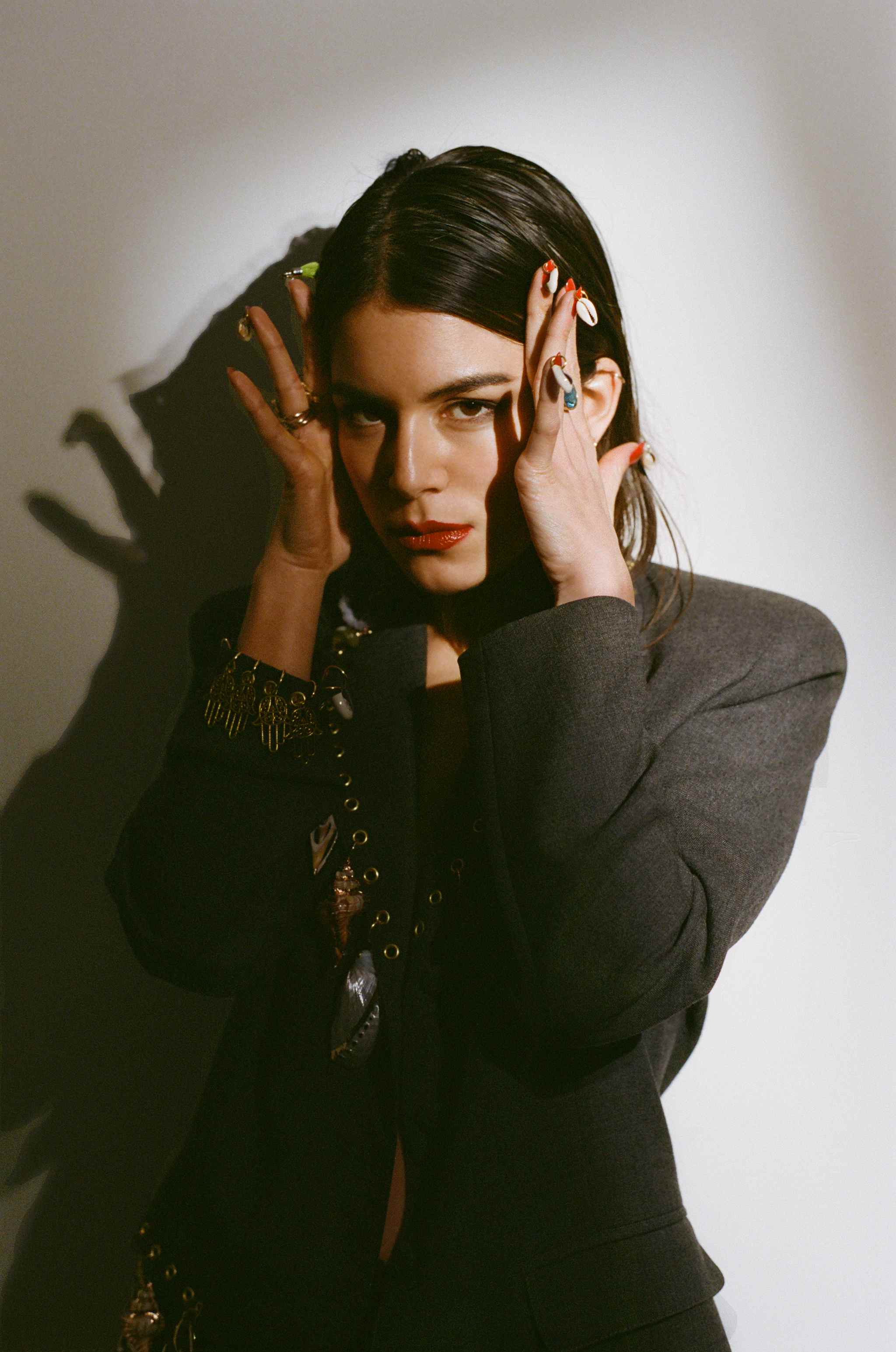 Louve // premier clip/titre "Idylles Nocturnes" Louve // premier clip/titre "Idylles Nocturnes"