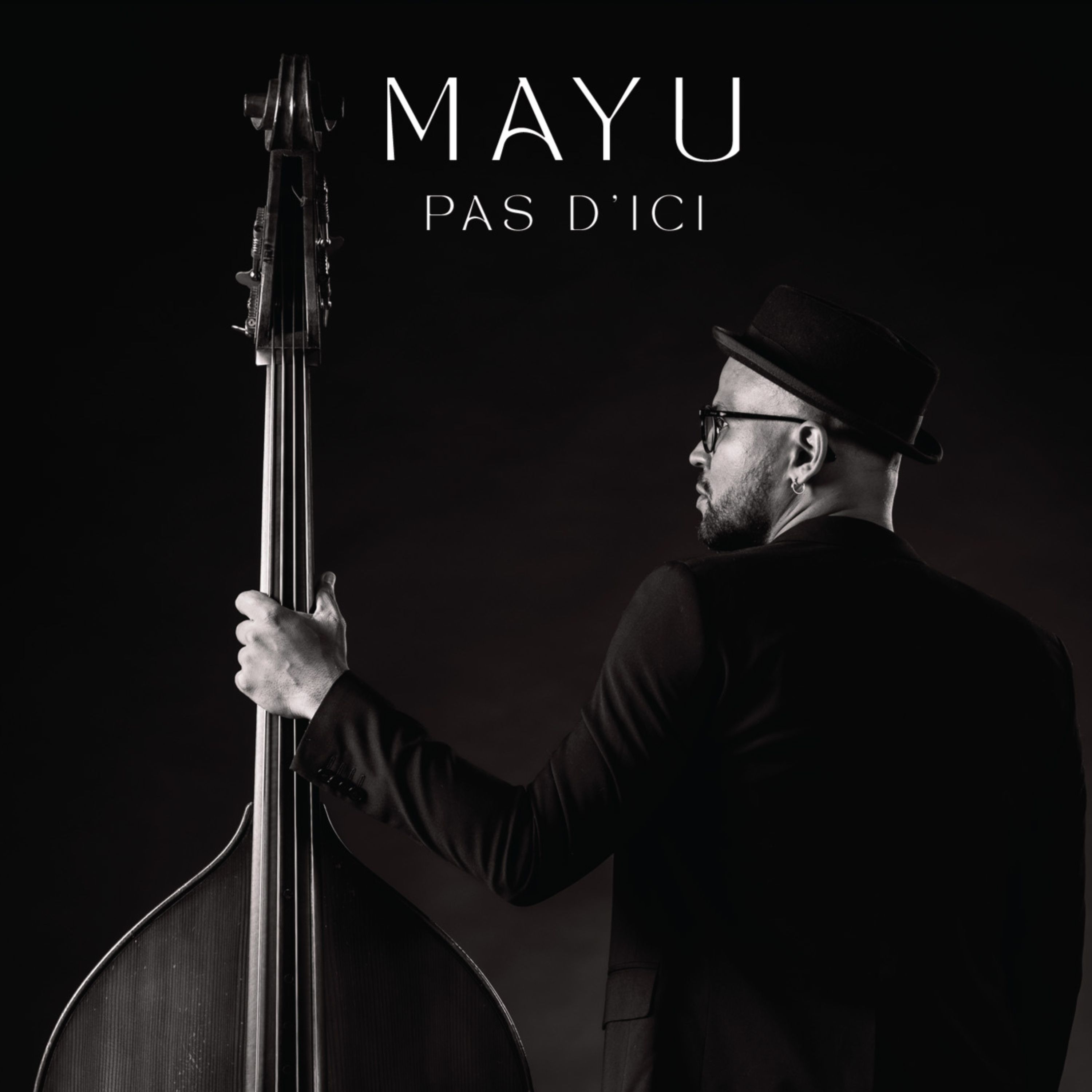 Mayu chante Pas d'ici sur un rythme brésilien Mayu chante Pas d'ici sur un rythme brésilien