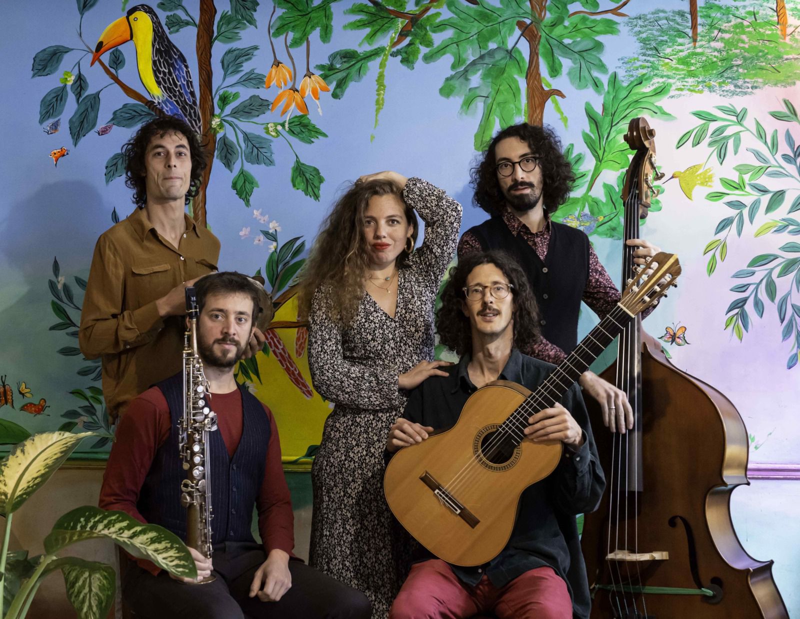 Amorosa revient avec un album enchanteur appelé Petit Soleil Amorosa revient avec un album enchanteur appelé Petit Soleil