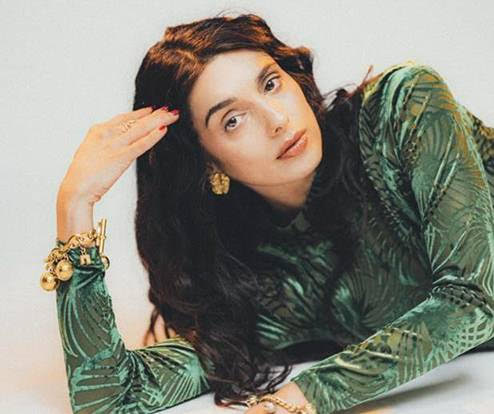 Fiona Sanjabi : un nouveau souffle avec Respire-Moi