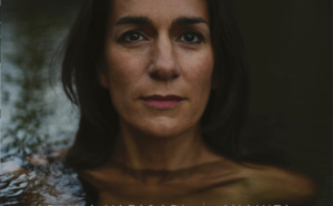 Ariana Vafadari chante les poèmes de Zarathoustra avec l'album Anahita Ariana Vafadari chante les poèmes de Zarathoustra avec l'album Anahita