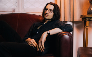 Louis Arlette dévoile le clip Lapis Lazuli et annonce son nouvel album Louis Arlette dévoile le clip Lapis Lazuli et annonce son nouvel album
