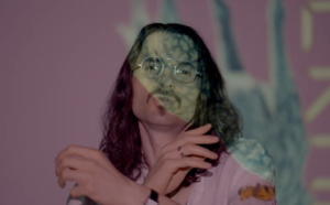 Louis Arlette sort un clip de malade pour Amsterdam en peine Louis Arlette sort un clip de malade pour Amsterdam en peine