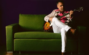 Kamil Rustam en concert au Théâtre de l’IA à Paris pour la sortie de Listen Up! le 10 juin 2026