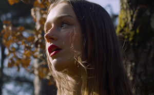 Ella Lewis :