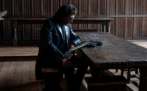 Tony Iommi revient avec “From The Dark”