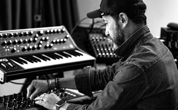 Franck Marchal dévoile son nouveau clip King Among the Stars
