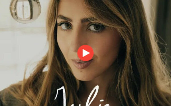 "Capitaine" : une escale musicale joyeuse pour conclure l’album Eklore de Julie Rouault