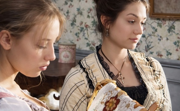 Isild Le Besco se confie avec l'album choral Les Mots