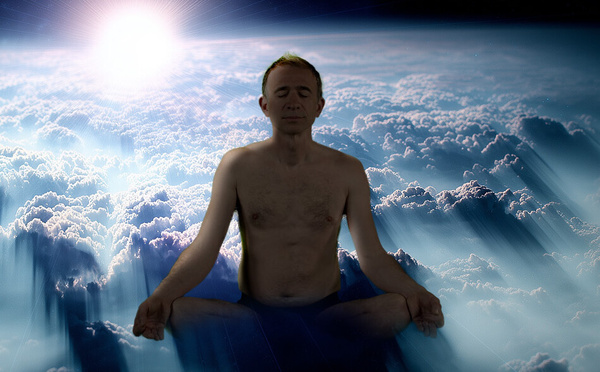 Vénérable dévoile un ovni électro pop Répète si c'est oui