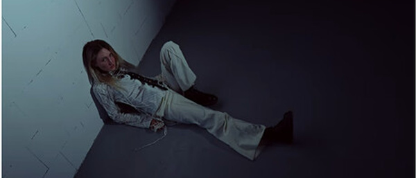 NOTHHINGSPECIAL dévoile le clip « don't pick up next time »